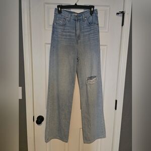 NWOT Womens Levi's High Rise Wedgie Distressed Jeans